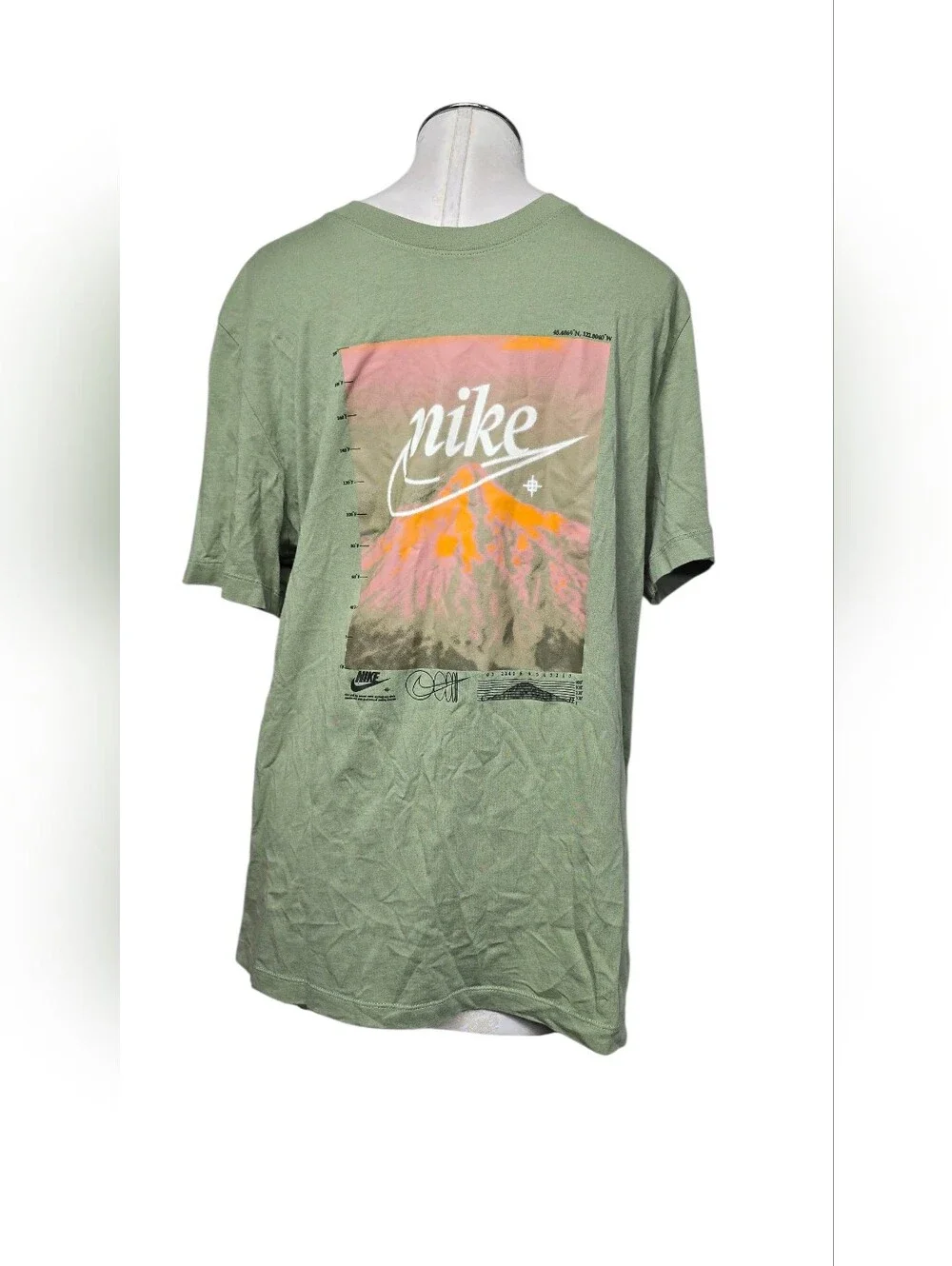 Nike Sportswear Outdoor Mt Fuji Mountain Tee Mens Size XL Olive Green